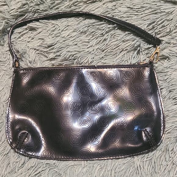 Michael Kors Signature Monogram Logo Patent Leather Wristlet Purse Handbag‎ - Picture 5 of 9